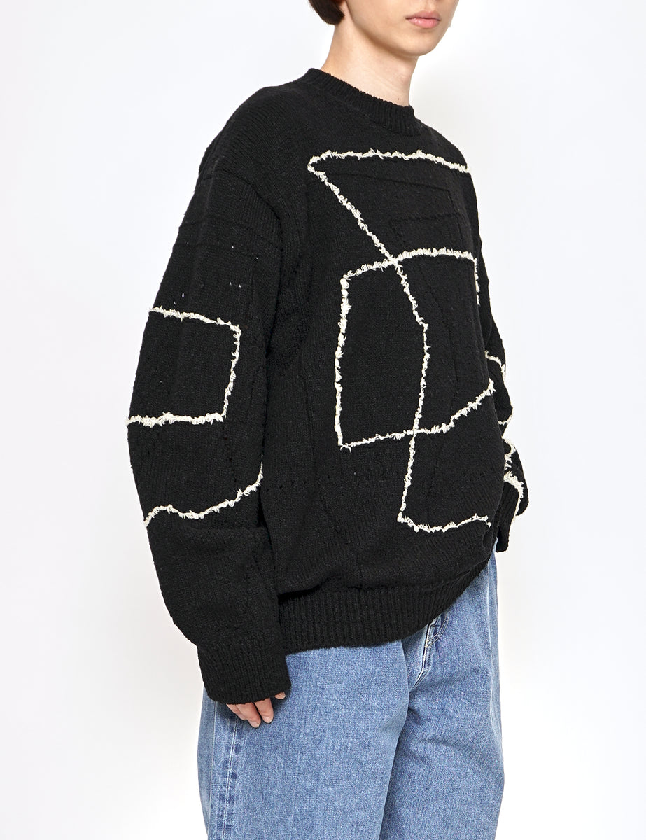 YOKE BLACK CONTINUOUS LINE EMBROIDERY SWEATER – GRAPH LAYER