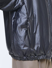 Load image into Gallery viewer, BLACK LEATHER-LIKE PUFFER BLOUSON
