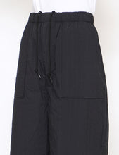 Load image into Gallery viewer, BLACK QUILTED BAKER EASY PANTS
