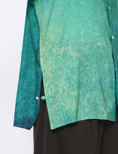 Load image into Gallery viewer, GREEN GRADATION PRINTED OPEN COLLAR SHIRT
