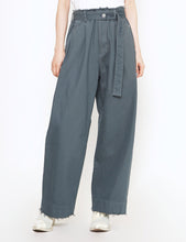 Load image into Gallery viewer, TURQUOISE DEEP CUT-OFF WIDE-LEGGED DENIM TROUSERS

