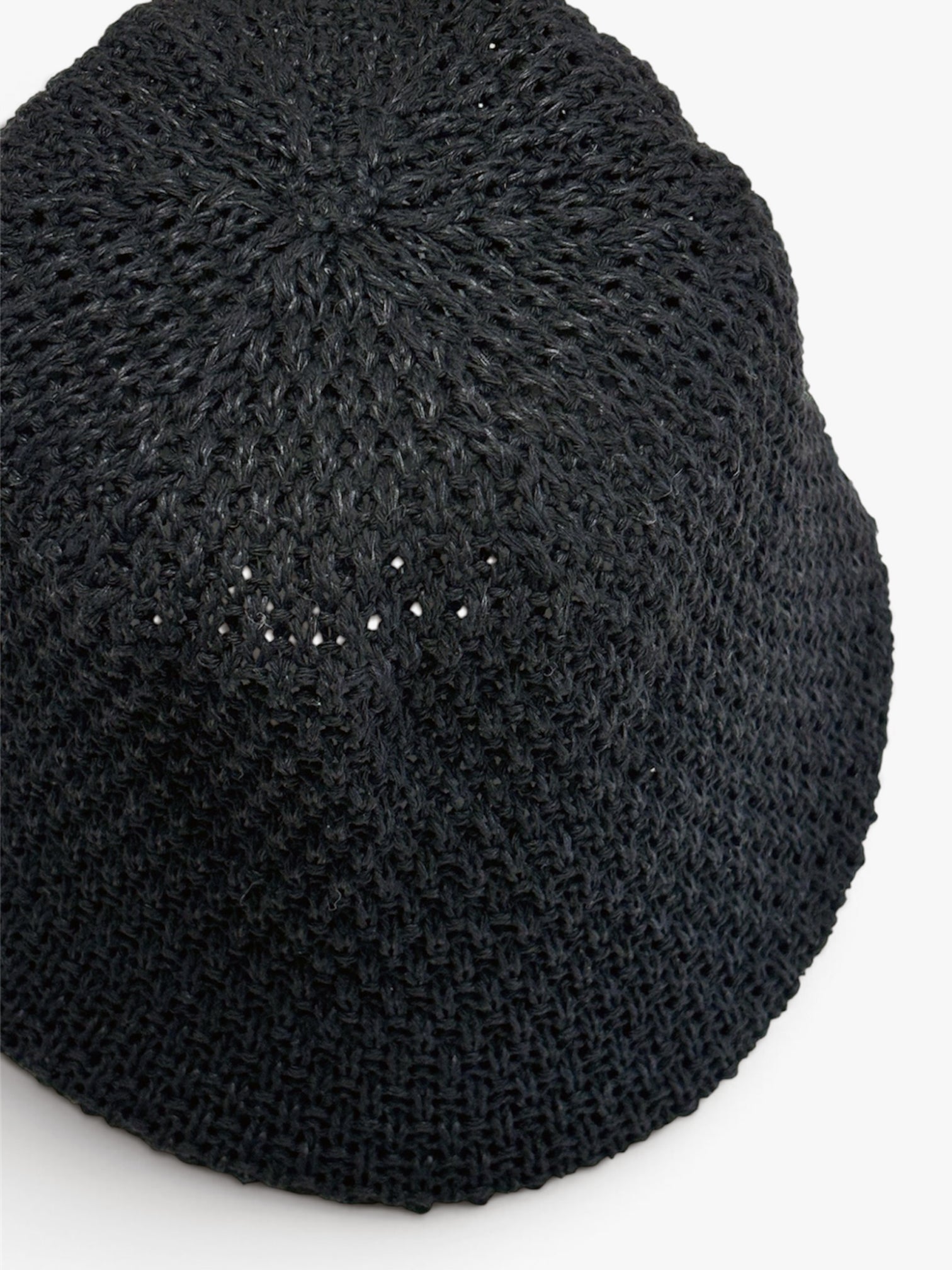 BLACK LACKING HAT