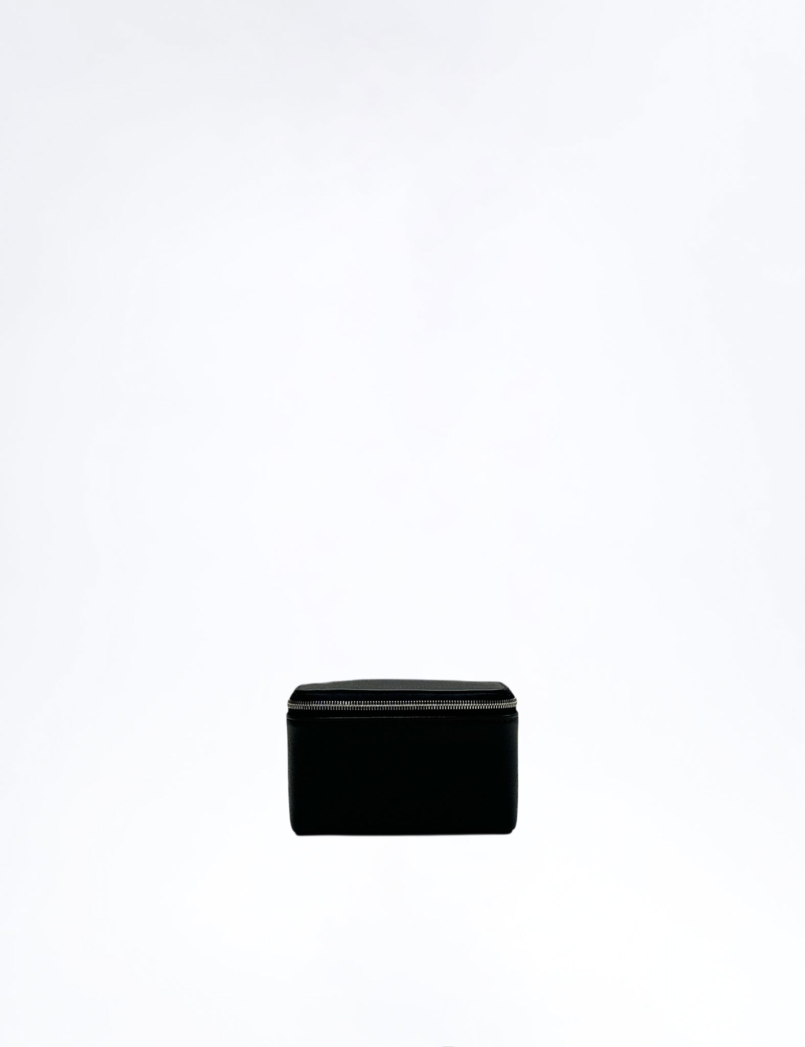 BLACK COW LEATHER SMALL CONTAINER E PG30