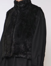 Load image into Gallery viewer, BLACK ACRYLIC FUR VEST
