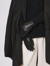 Load image into Gallery viewer, BLACK LEATHER GLOVE
