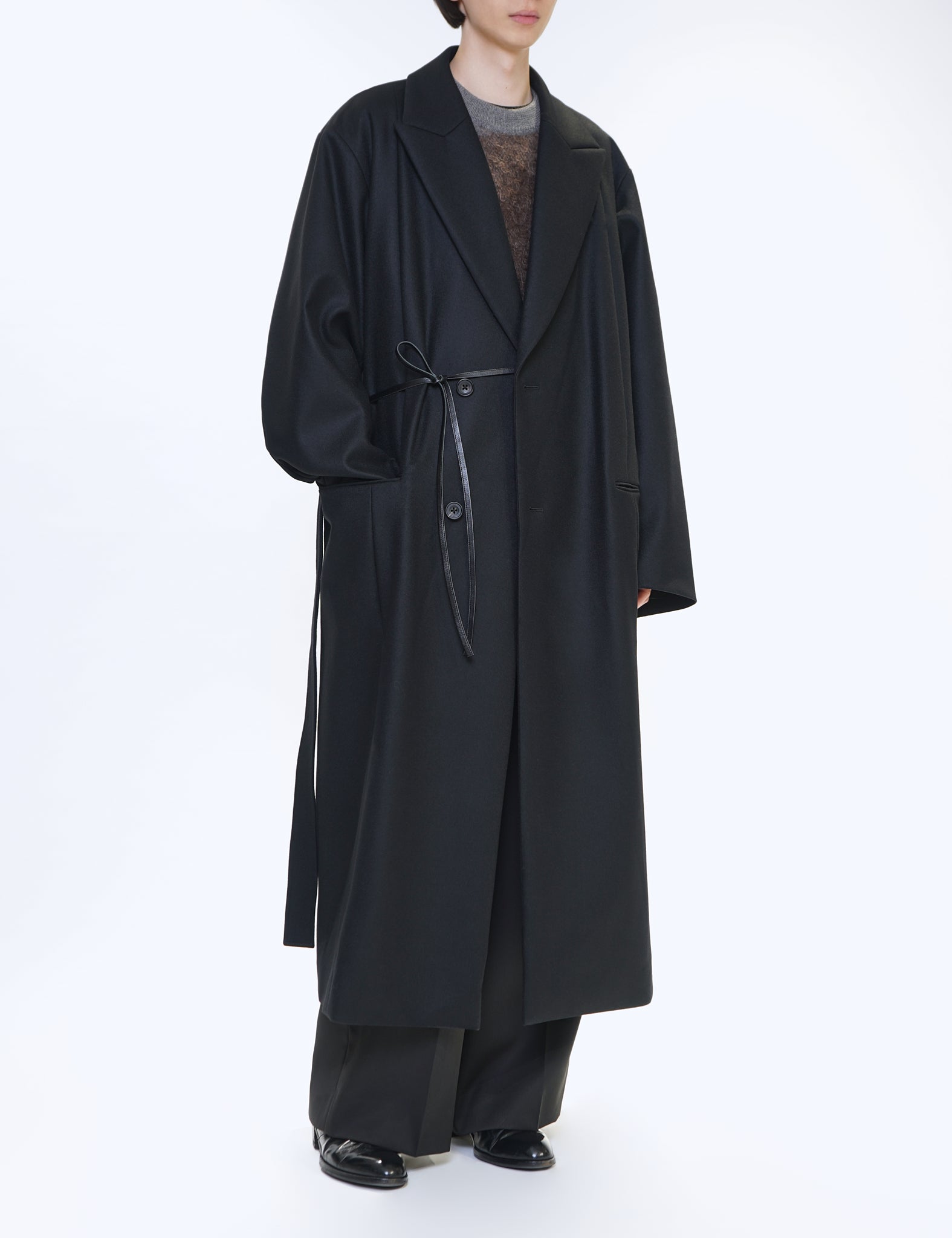 BLACK OVERSIZED MAXI-LENGTH PEAK LAPEL COAT