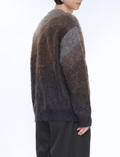 Load image into Gallery viewer, BROWN CREAM GRADATION MOHAIR KNIT PULLOVER
