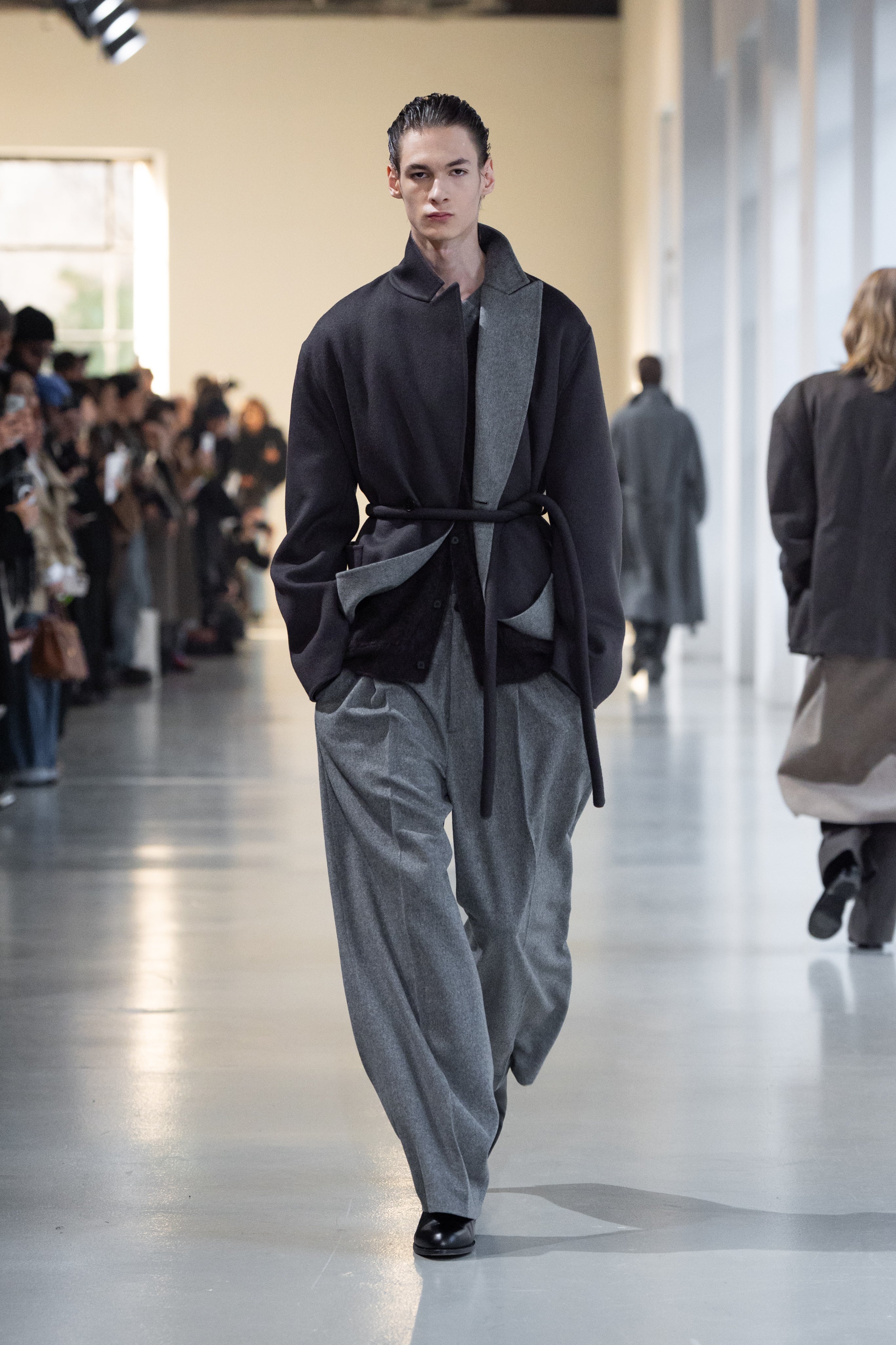 GREY KHAKI x GREY WOOL/CASHMERE REVERSIBLE PEAK LAPEL JACKET