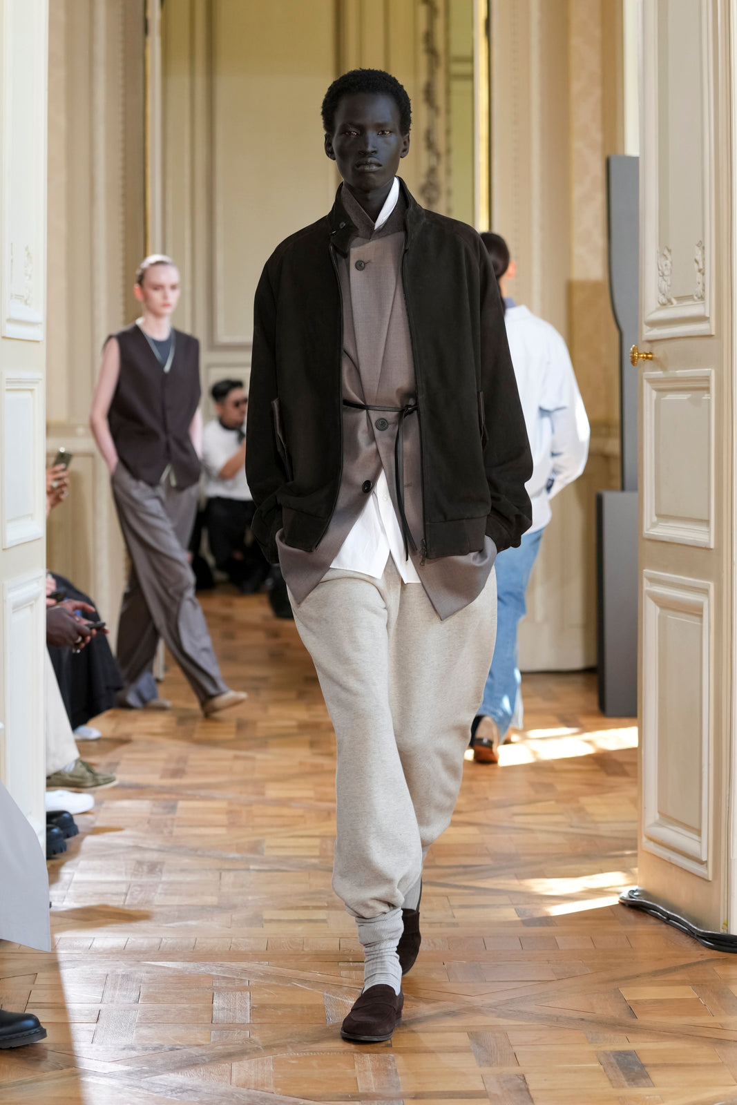 DARK BROWN COW NUBUCK SWING TOP JACKET