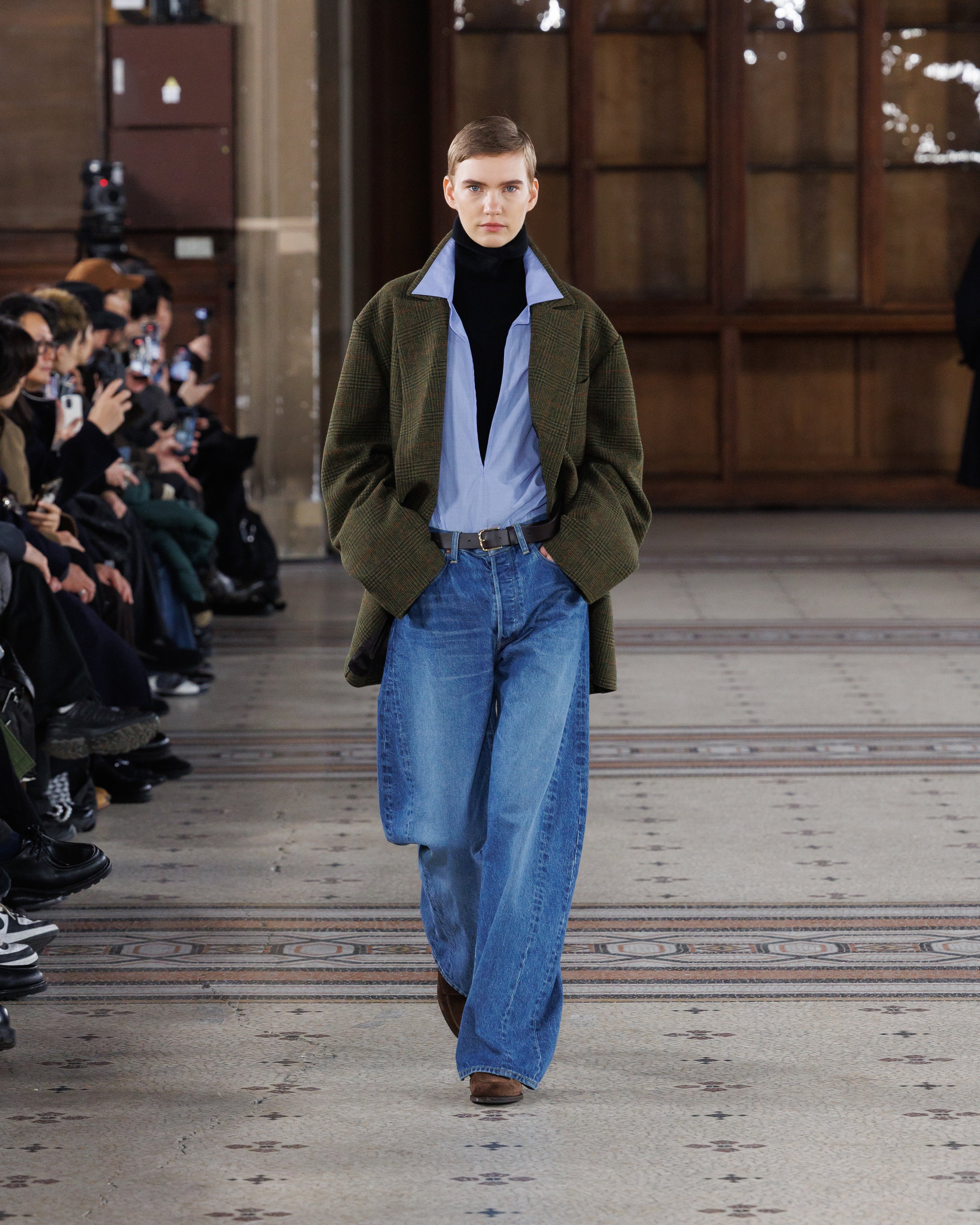 TWEED CHECK BRITISH TWEED OVERSIZED PEAK LAPEL JACKET