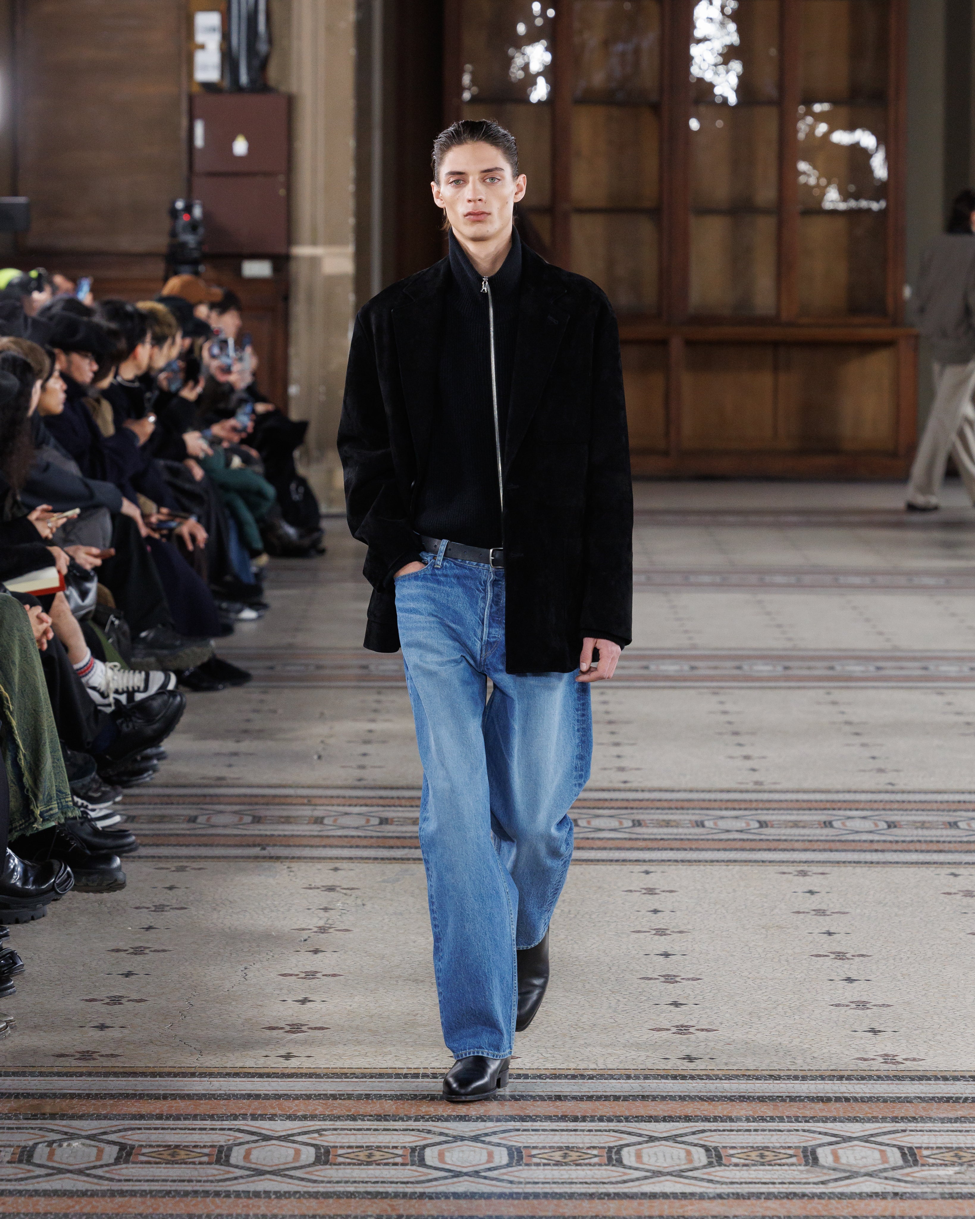 BLACK EXTRA FINE WOOL KNIT DRIVERS