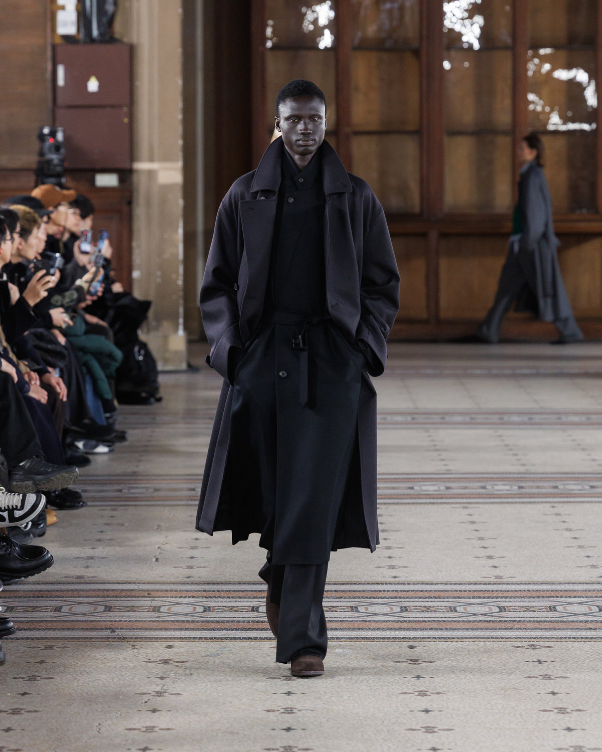 DARK CHARCOAL WOOL MELTON OVERSIZED DOUBLE BREASTED COAT