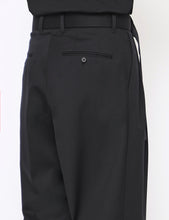 Load image into Gallery viewer, BLACK BELTED WIDE STRAIGHT TROUSERS
