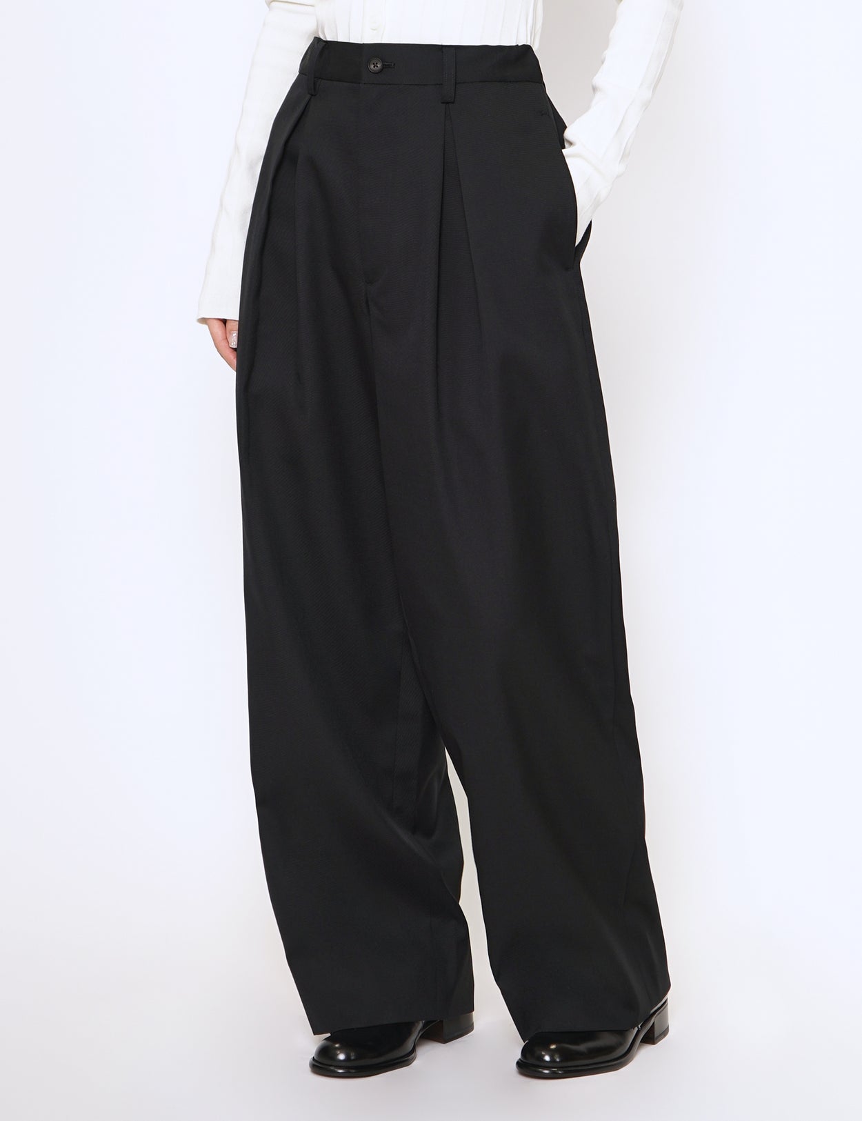 BLACK EASY WIDE TROUSERS