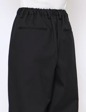 Load image into Gallery viewer, BLACK EASY WIDE TROUSERS
