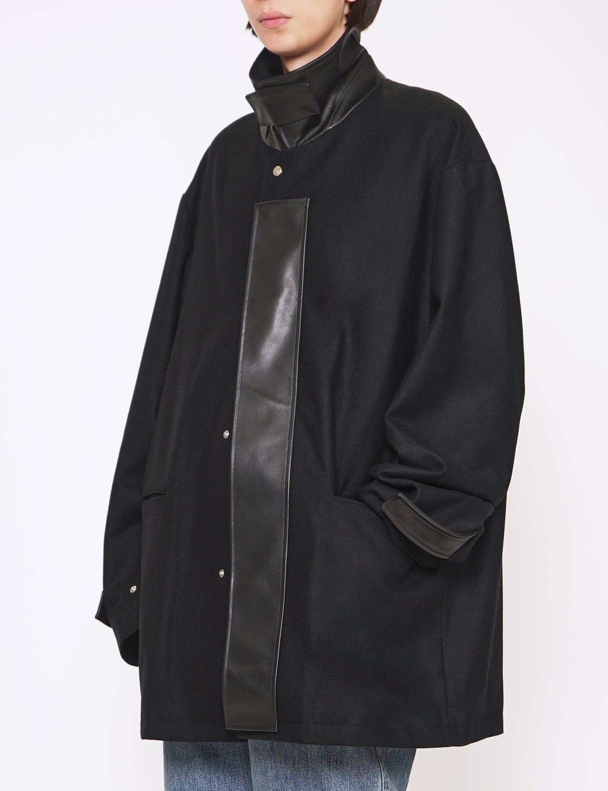 BLACK LEATHER FLY FRONT LONG JACKET