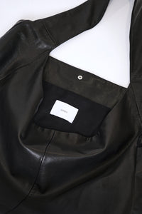 BLACK LEATHER SHOULDER BAG