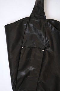 BLACK LEATHER SHOULDER BAG