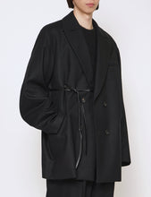 Load image into Gallery viewer, BLACK OVERSIZED PEAK LAPEL JACKET
