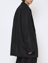 Load image into Gallery viewer, BLACK OVERSIZED PEAK LAPEL JACKET
