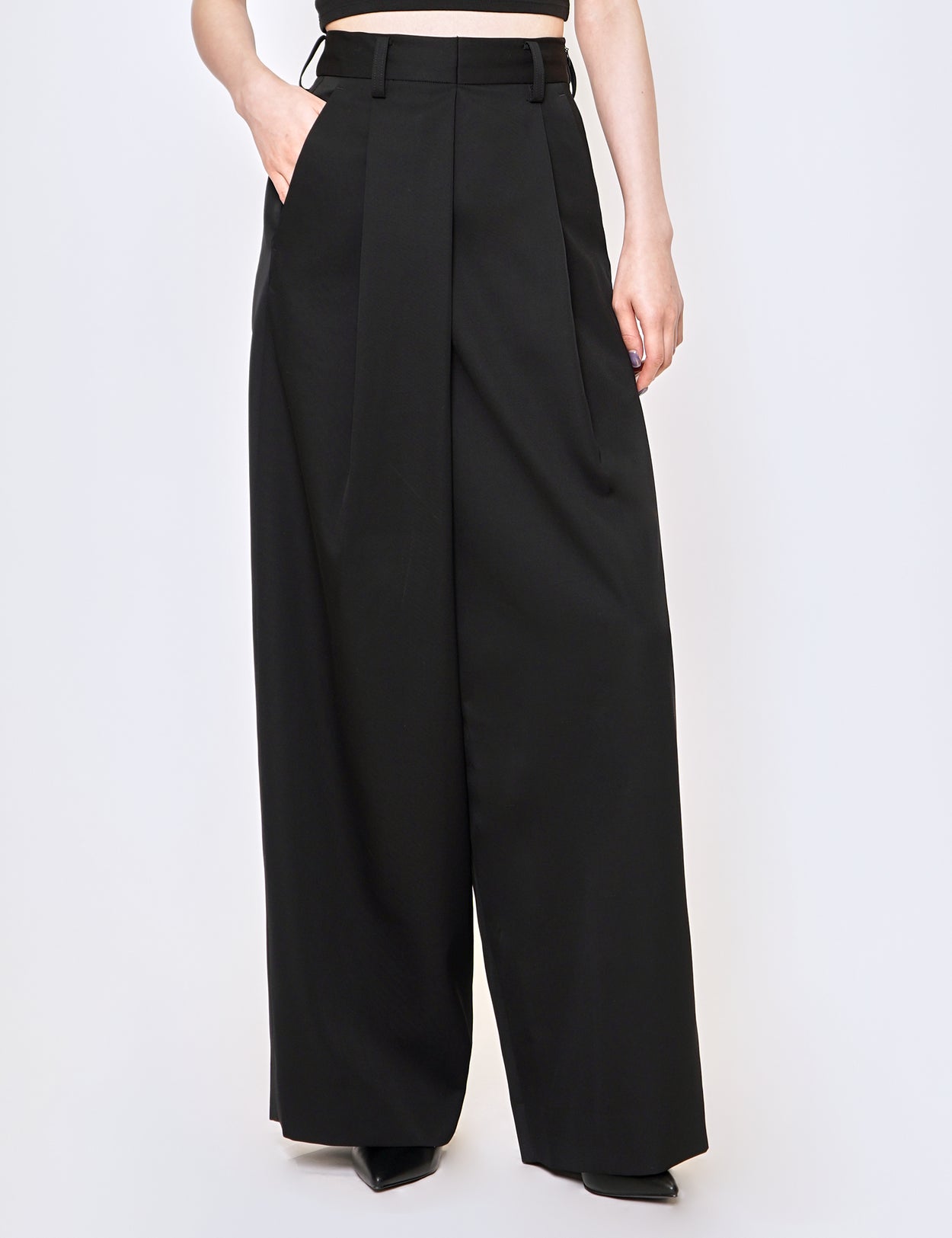 BLACK OVERTUCKED EXTRA WIDE TROUSERS