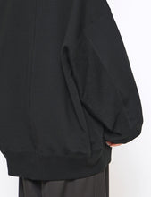 Load image into Gallery viewer, BLACK UNTWISTED YARN LONG SLEEVE SWEAT

