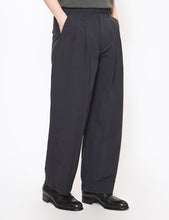 Load image into Gallery viewer, BLACK WINDPROOF NYLON WIDE EASY TROUSERS
