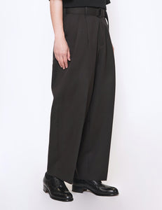 DARK CHARCOAL BELTED WIDE STRAIGHT TROUSERS