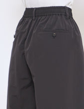 Load image into Gallery viewer, DARK GREY KHAKI WINDPROOF NYLON WIDE EASY SHORT TROUSERS
