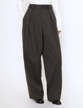 Load image into Gallery viewer, GREY KHAKI EASY WIDE TROUSERS
