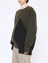 Load image into Gallery viewer, MILITARY KHAKI X BLACK CROSSOVER LONG SLEEVE KNIT
