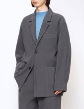 Load image into Gallery viewer, N. GREY OVERSIZED GRADATION PLEATS JACKET
