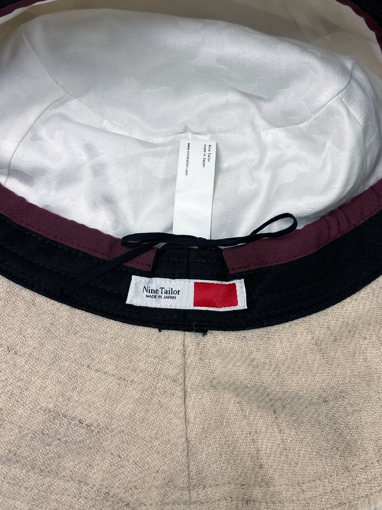 TOP ECRU CHIR HAT