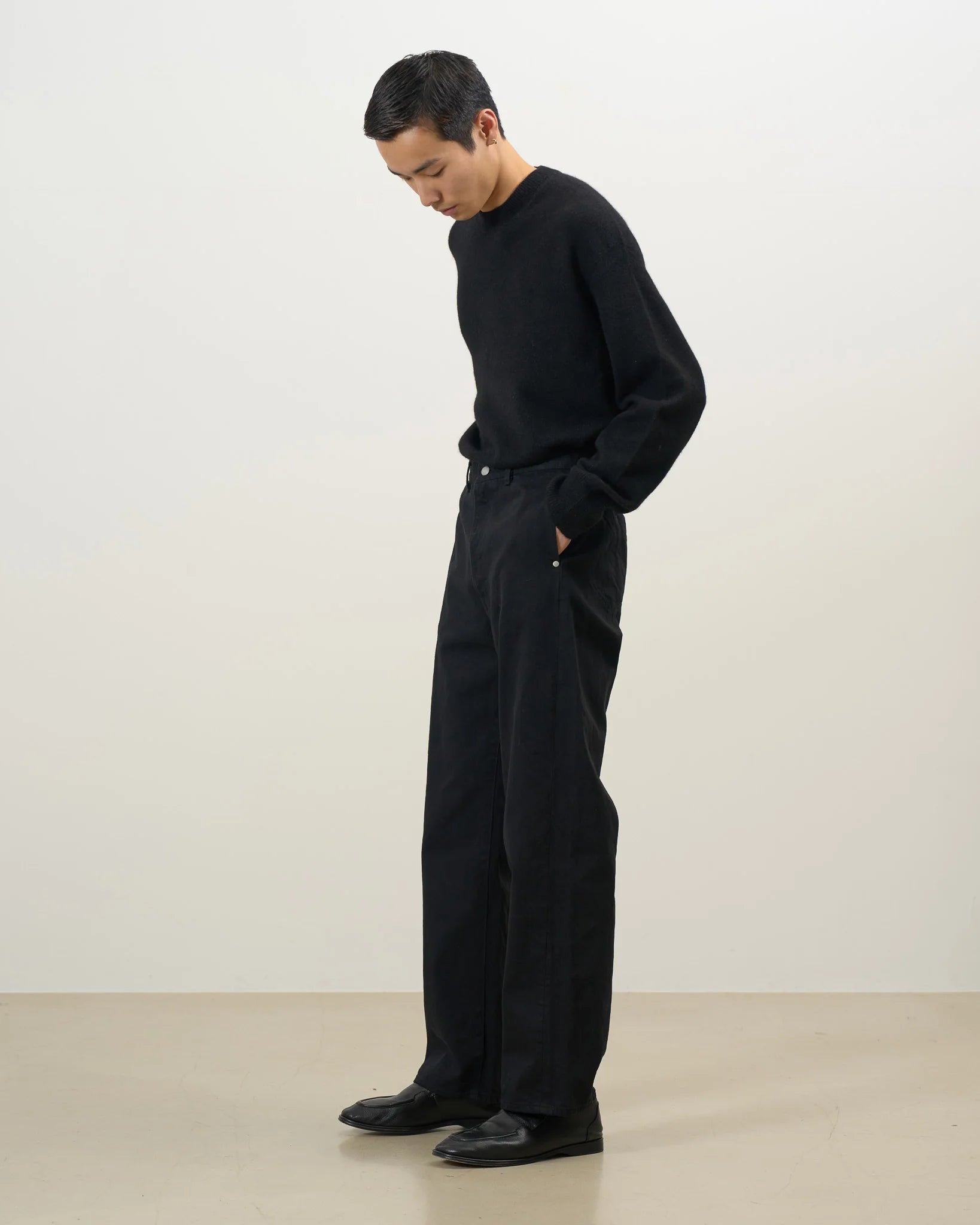 BLACK DENIM WIDE STRAIGHT PANTS