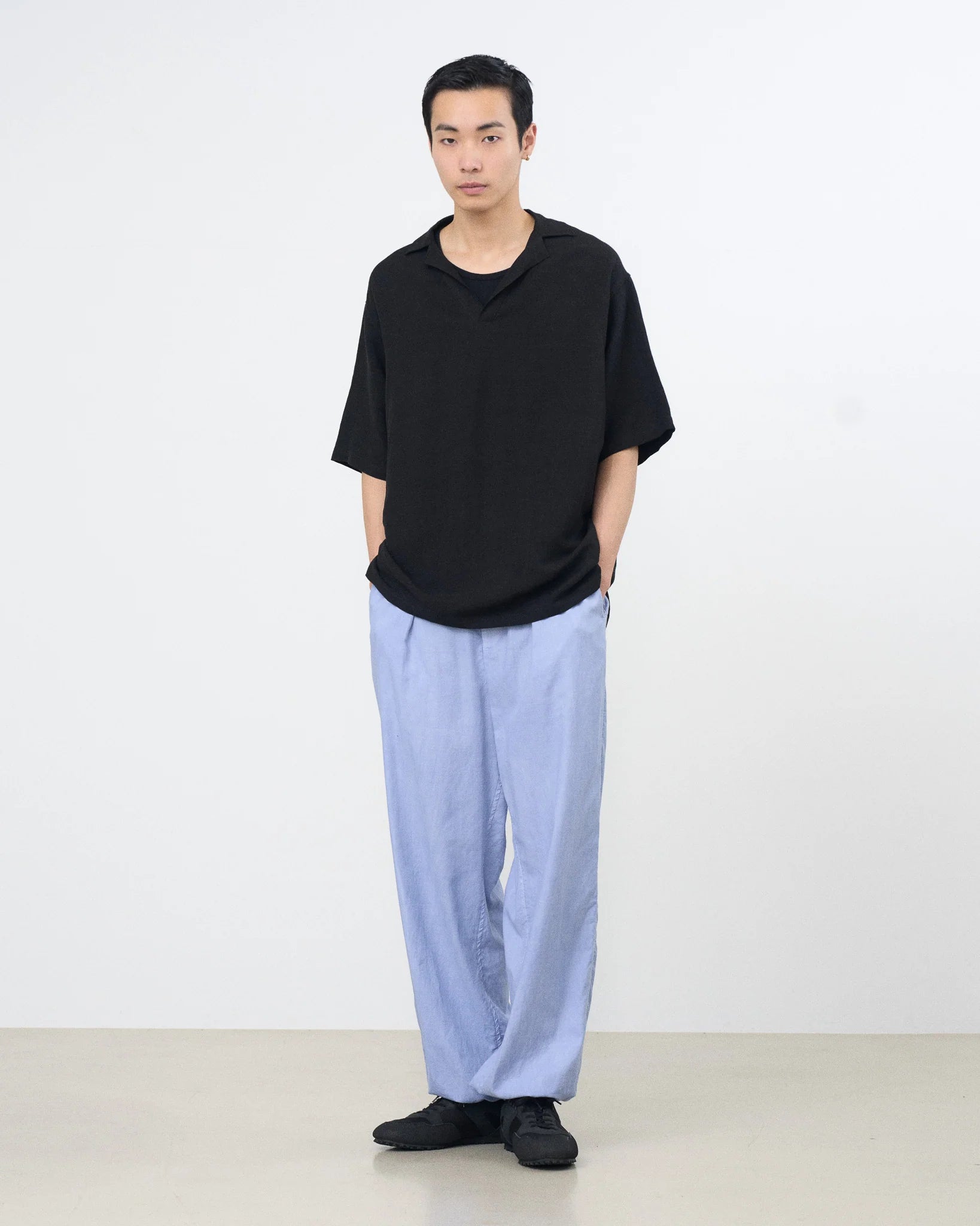 BLACK LINEN SKIPPER POLO SHIRT