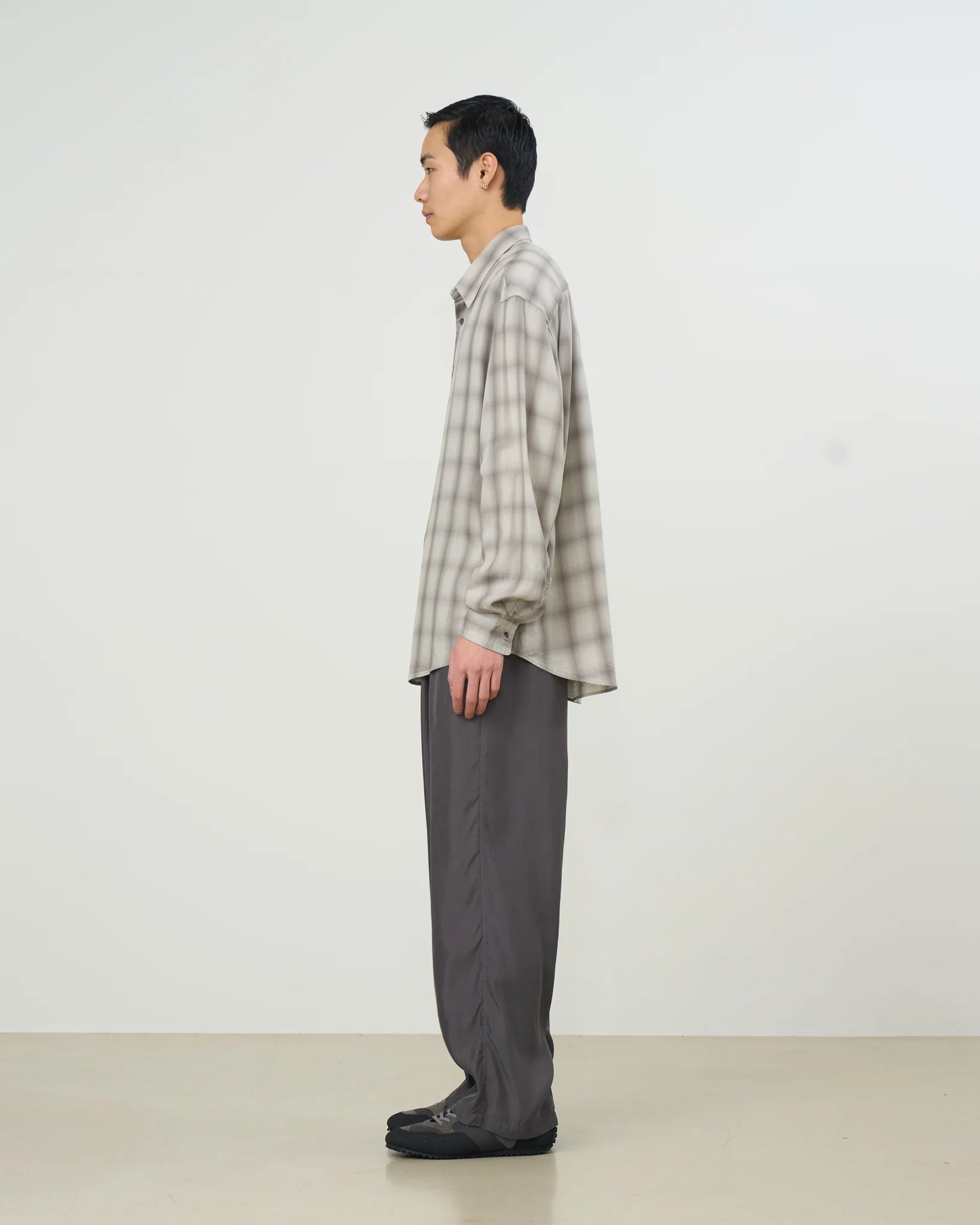 GRAY OMBRE PLAID REGULAR COLLAR SHIRT