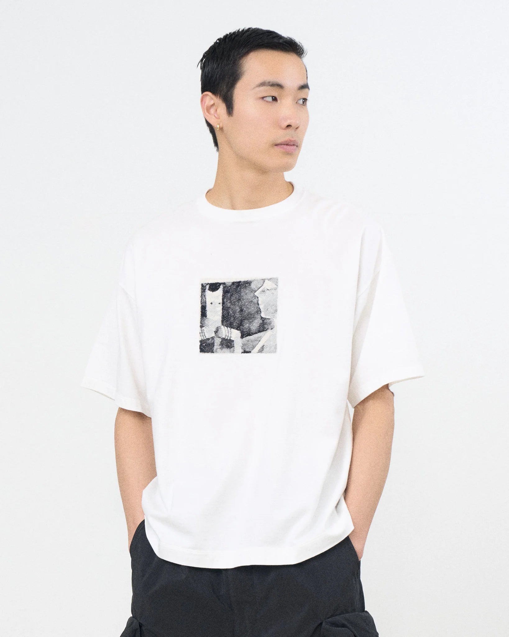 WHITE Aunt and Nephew EMBROIDERY T-SHIRT