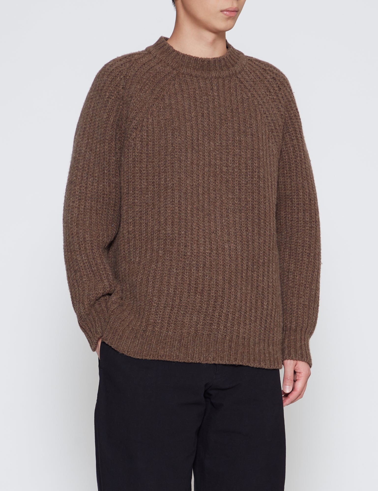 O PROJECT BROWN KNIT CREWNECK SWEATER – GRAPH LAYER