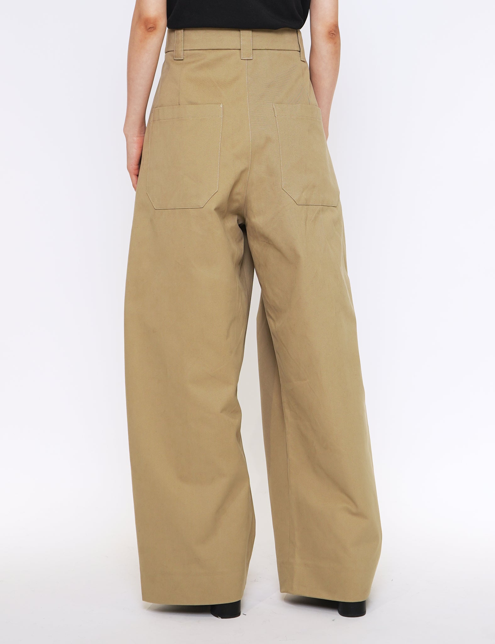 STUDIO NICHOLSON TAN SORTE VOLUME PLEAT PANTS – GRAPH LAYER