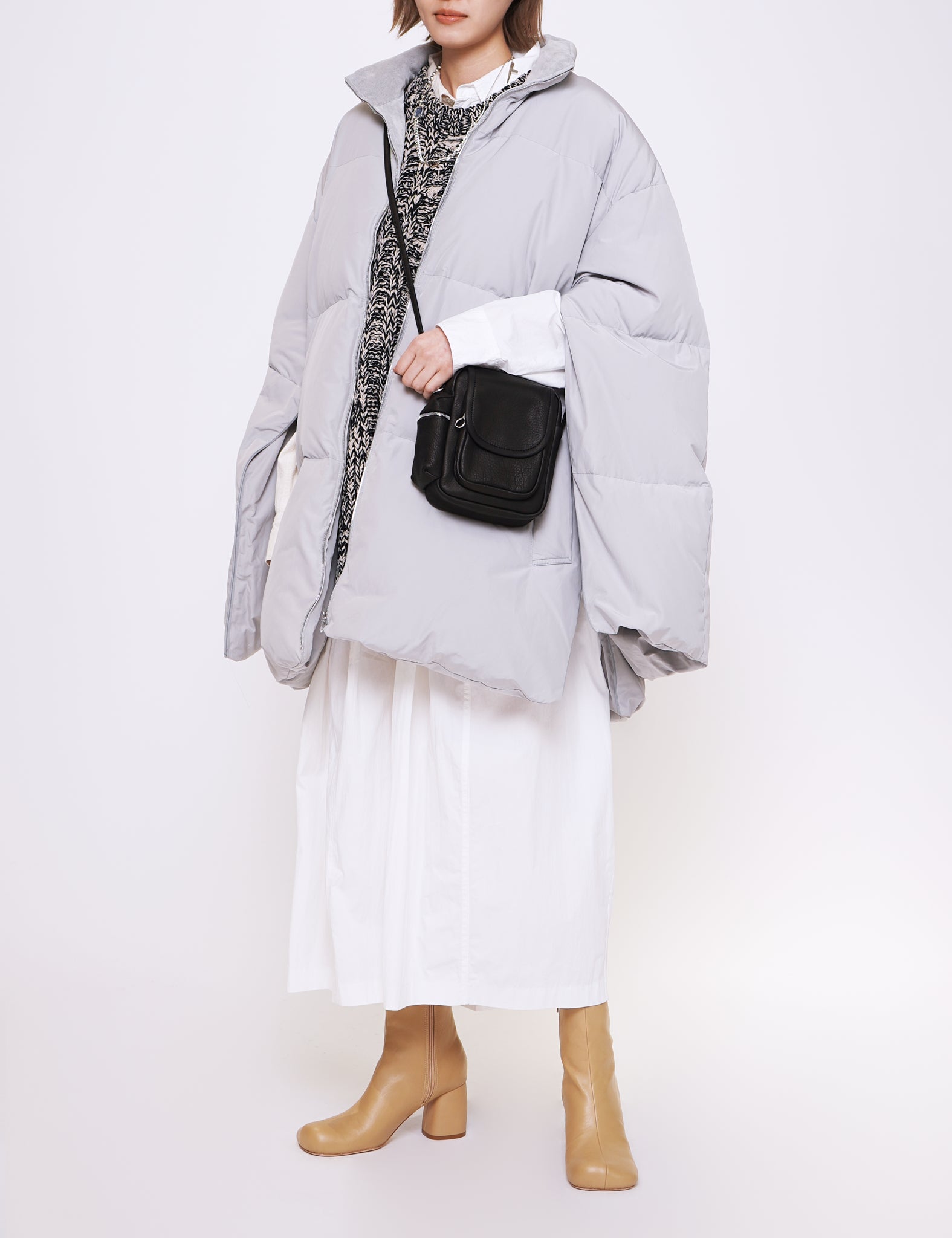 LIGHT GREY OVERSIZED REVERSIBLE DOWN JACKET