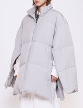 Load image into Gallery viewer, LIGHT GREY OVERSIZED REVERSIBLE DOWN JACKET
