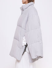Load image into Gallery viewer, LIGHT GREY OVERSIZED REVERSIBLE DOWN JACKET
