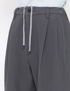N. GREY GRADATION PLEATS TWO TUCK TROUSERS